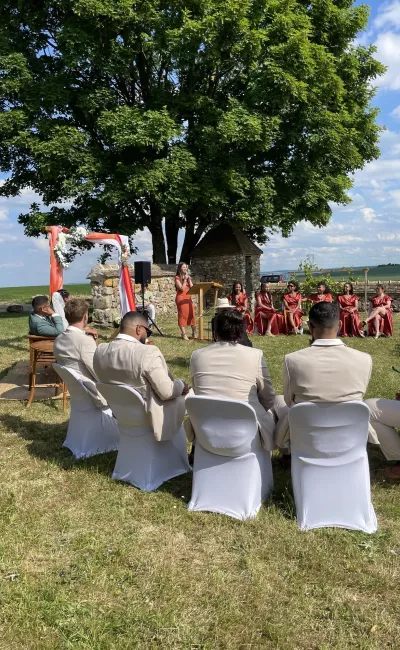 cérémonie laique- disposition garçons et demoiselles d’honneurs